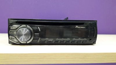 Лот: 8440444. Фото: 1. Продам автомагнитолу Pioneer DEH-1600UB... Автомагнитолы