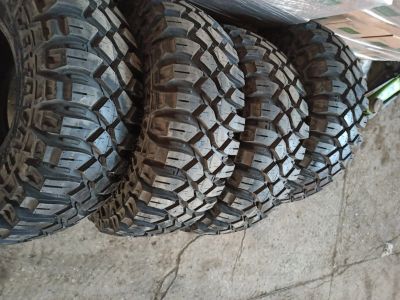 Лот: 16034962. Фото: 1. 35*12.50-16 112 L н.с. 6 LT Maxxis... Шины