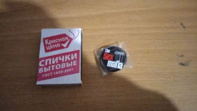 Лот: 20411547. Фото: 1. Значок The Sex mafia (Contex). Сувенирные