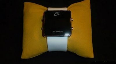Лот: 3276714. Фото: 1. LED часы Nike белые. Другие наручные часы
