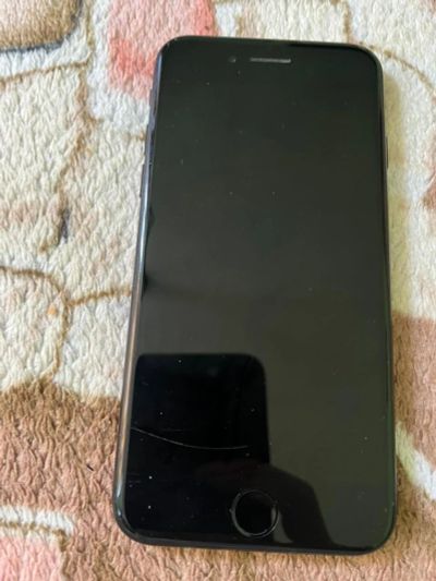 Лот: 25580803. Фото: 1. iPhone SE 2020. Смартфоны