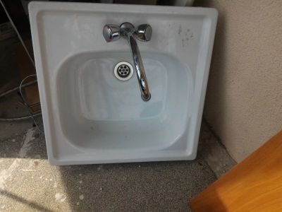 Лот: 7541390. Фото: 1. Раковина + смеситель + подводка. Раковины, умывальники