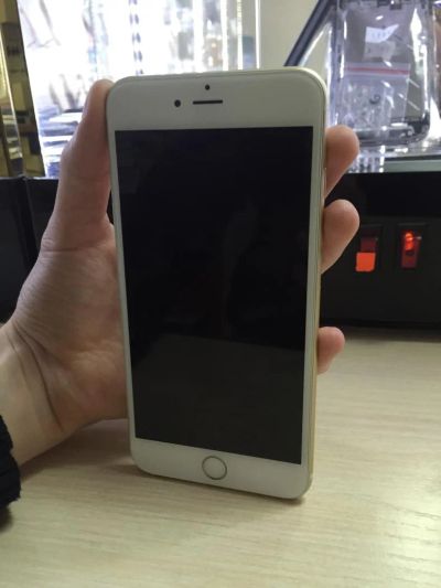 Лот: 7044239. Фото: 1. iPhone 6 Plus 64Gb Gold. Смартфоны