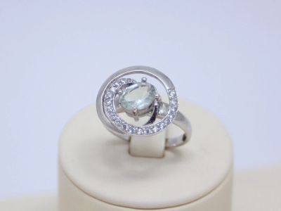 Лот: 14755738. Фото: 1. СЕРЕБРЯНОЕ КОЛЬЦО С ЗЕЛЕНЫМ АМЕТИСТОМ... Кольца, перстни