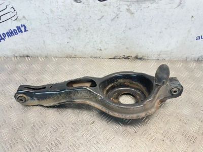 Лот: 25305362. Фото: 1. рычаг нижний Ford Focus CB8. Двигатель и элементы двигателя