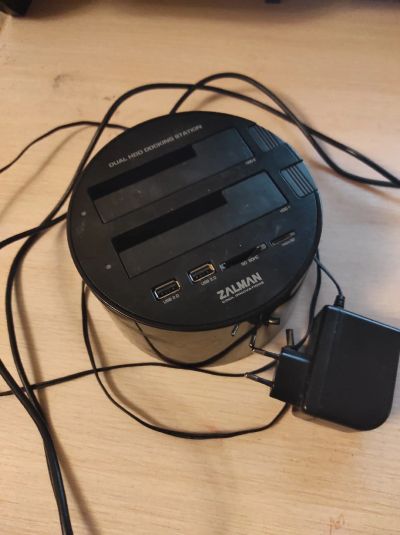 Лот: 17140086. Фото: 1. Док станция zalman cool innovations... Другое (периферия)