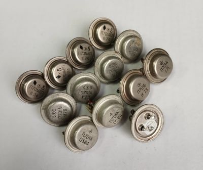 Лот: 25888365. Фото: 1. Транзисторы П701А новые и б/у. Транзисторы