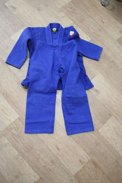 Лот: 10531833. Фото: 1. кимоно детское,синий. Спортивная одежда