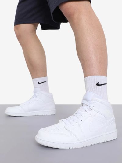 Лот: 24288242. Фото: 1. Кеды мужские Nike Air Jordan 1... Кеды, кроссовки, слипоны