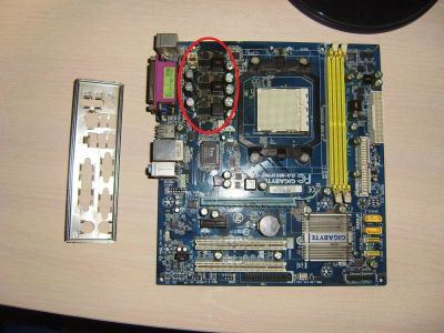 Лот: 9900170. Фото: 1. Материнская плата gigabyte ga-m61pme-s2... Материнские платы