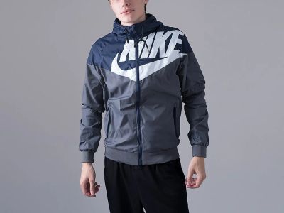 Лот: 12694543. Фото: 1. Ветровка Nike (11171) Размер одежды... Верхняя одежда