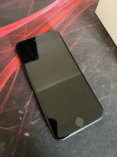 Лот: 17328297. Фото: 1. iphone 7 32 gb black. Смартфоны