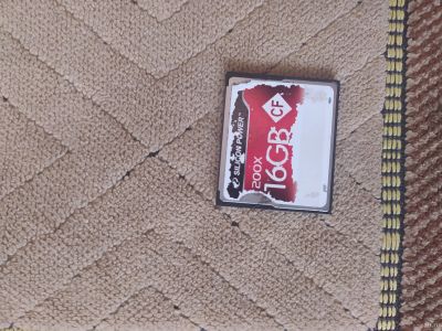 Лот: 17331526. Фото: 1. SP (Silicon Power) 16Gb 200X red. Карты памяти