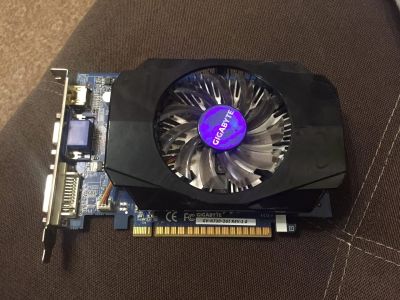 Лот: 16393924. Фото: 1. Видеокарта Gigabyte GeForce GT... Видеокарты
