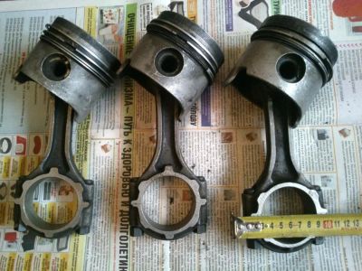 Лот: 11239585. Фото: 1. Поршень в сборе Toyota 2L-T. Двигатель и элементы двигателя