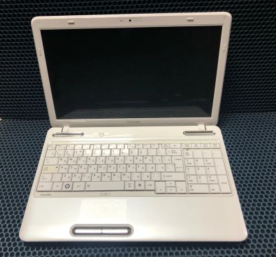 Лот: 19899685. Фото: 1. Ноутбук Toshiba Satellite L655-19K. Ноутбуки