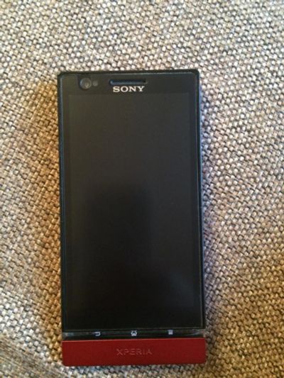 Лот: 7614949. Фото: 1. Sony Xperia P. Смартфоны