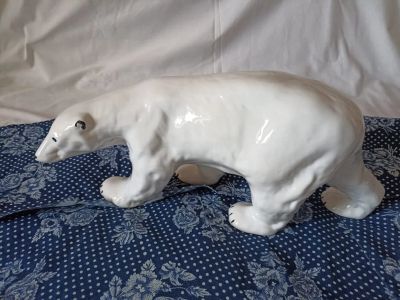 Лот: 20963446. Фото: 1. Статуэтка белый медведь большой. Фарфор, керамика