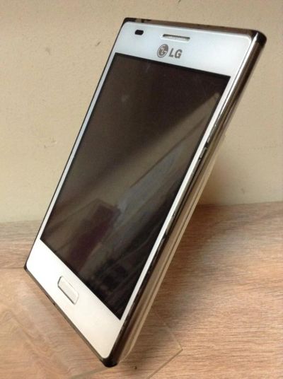 Лот: 7860626. Фото: 1. Продам неисправный смартфон LG... Смартфоны