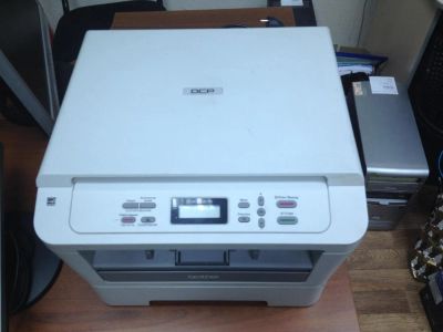Лот: 10583485. Фото: 1. Лазерное мфу brother DCP7057R. МФУ и копировальные аппараты