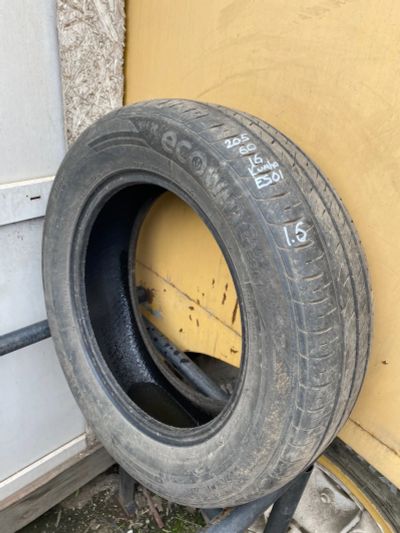 Лот: 22636134. Фото: 1. 1шт. 205-60-16 Kumho Ecowing ES32. Шины