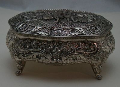 Лот: 12675889. Фото: 1. Шкатулка винтажная с галантной... Другое (антиквариат)