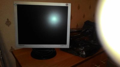 Лот: 8156798. Фото: 1. ЖК-монитор Samsung Диагональ 17... ЖК-мониторы
