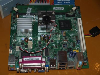 Лот: 3594969. Фото: 1. материнка + 1,6 celeron + ddr... Материнские платы