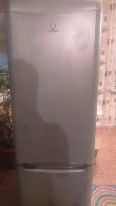 Лот: 10746848. Фото: 1. Холодильник Indesit 180см. Холодильники, морозильные камеры