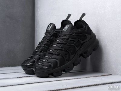 Лот: 18103252. Фото: 1. Кроссовки Nike Air VaporMax Plus... Кеды, кроссовки, слипоны