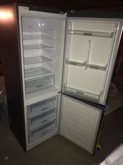 Лот: 15833152. Фото: 1. Холодильник Samsung. Холодильники, морозильные камеры