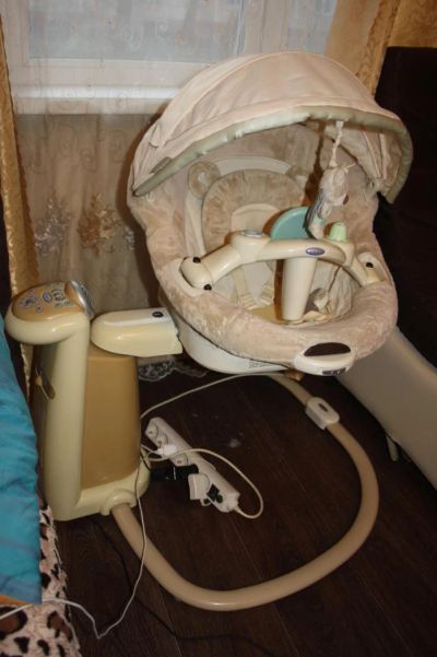Лот: 7280860. Фото: 1. Укачивающий центр graco Sweetpeace. Ходунки, прыгунки, качели