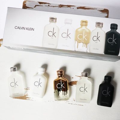 Лот: 16861654. Фото: 1. Парфюмерный набор Calvin Klein... Унисекс парфюмерия