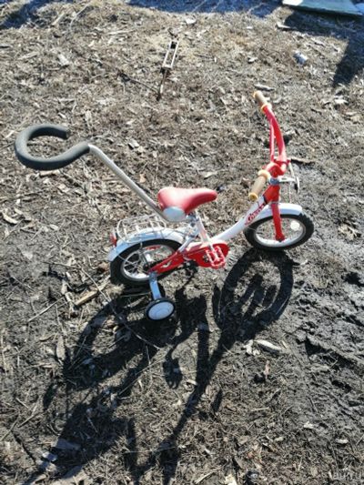 Лот: 13460994. Фото: 1. Велосипед 3-5 лет с ручкой для... Красноярск