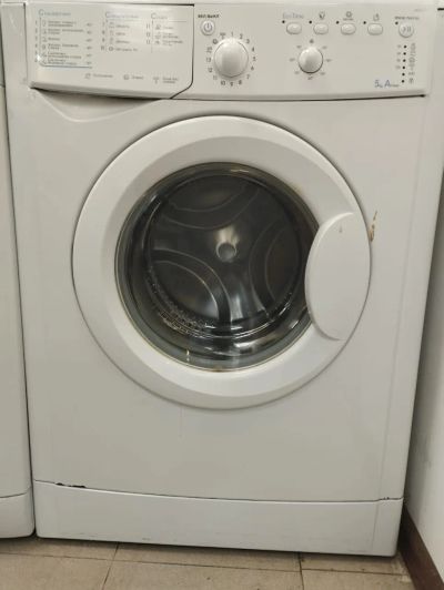 Лот: 23550772. Фото: 1. Стиральная машина Indesit IWSB... Запчасти для остальной бытовой техники