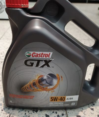 Лот: 19367785. Фото: 1. Castrol 5w40 GTX. Масла, жидкости