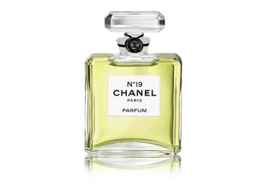 Лот: 8693237. Фото: 1. Chanel №19 100 ml (Венгрия). Женская парфюмерия