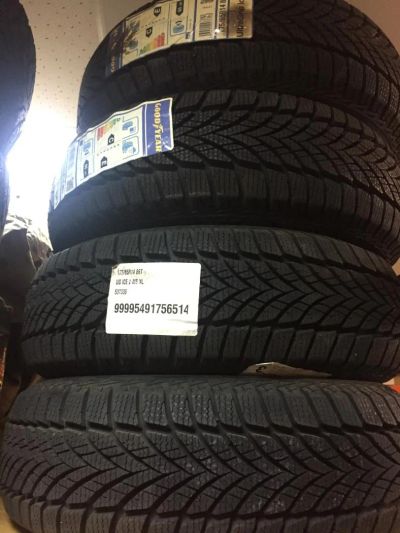 Лот: 8469736. Фото: 1. GOOD YEAR ULTR GRIP ICE 175/65... Шины