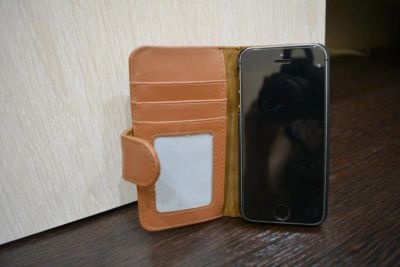 Лот: 7476132. Фото: 1. Чехол Iphone 5/5s чехол-книжка... Чехлы, бамперы