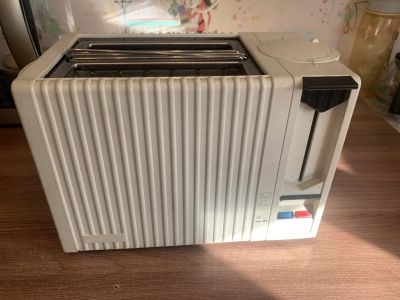 Лот: 25898266. Фото: 1. Тостер. Кухонная