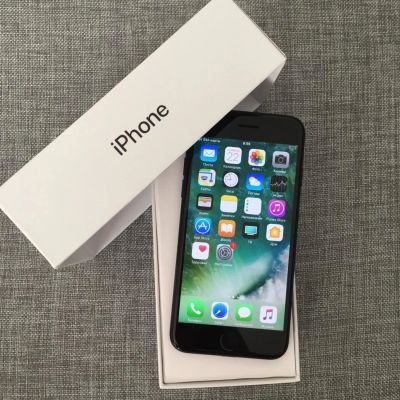 Лот: 9530441. Фото: 1. iPhone 7 128Gb Black матовый б... Смартфоны