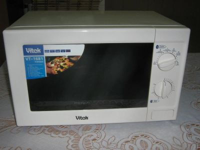 Лот: 6211988. Фото: 1. Микроволновка Vitek VT-1681. Микроволновки, мини-печи