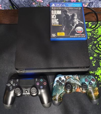 Лот: 25588756. Фото: 1. PS4 Slim 1Tb. 2 геймпада. Диск... Игровые приставки, консоли