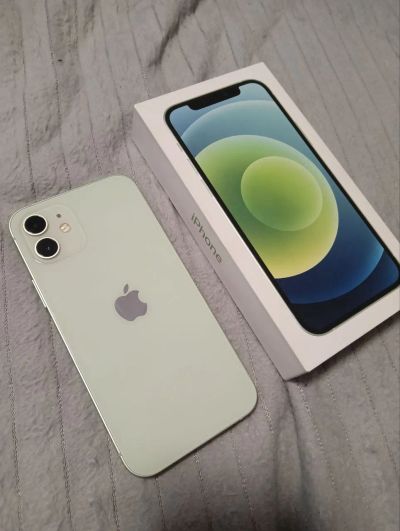 Лот: 25401718. Фото: 1. iPhone 12. Смартфоны