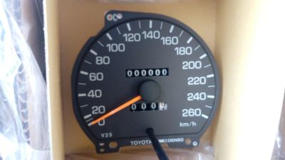 Лот: 17217275. Фото: 1. спидометр Toyota 83110-33030 новый. Салон