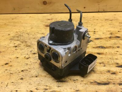 Лот: 19365786. Фото: 1. Блок abs Toyota Wish ZNE14G 1ZZFE... Тормозная система