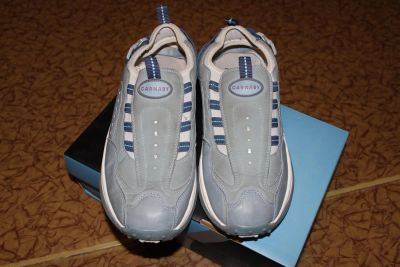 Лот: 3941617. Фото: 1. Женские кроссовки Carnaby с открытой... Кеды, кроссовки, слипоны