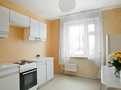 Лот: 4537147. Фото: 1. Сдается 2 комнатная квартира -... Квартиры, студии