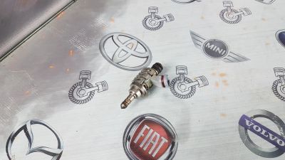 Лот: 23589355. Фото: 1. Форсунка Lexus GS450H 2GR-FXE... Двигатель и элементы двигателя