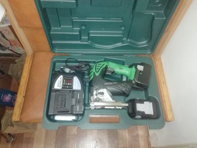 Лот: 15461386. Фото: 1. Лобзик аккумуляторный HiTACHI... Электроинструмент